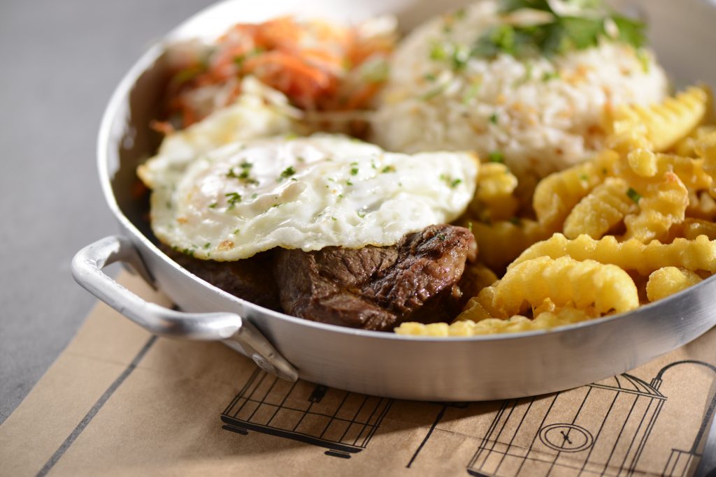 BIFE À CAVALO POSTO 15 COMIDA PRATOS PF