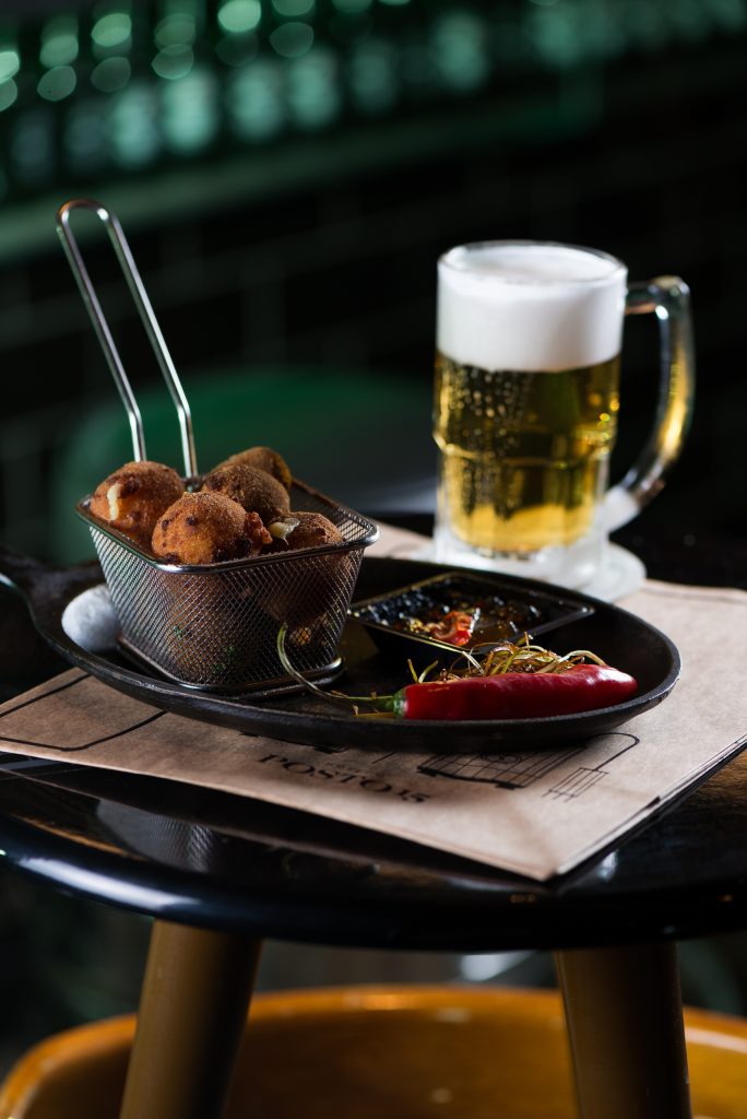 POSTO15 BOLINHAS DE QUEIJO PETISCOS CERVEJA CHOPP